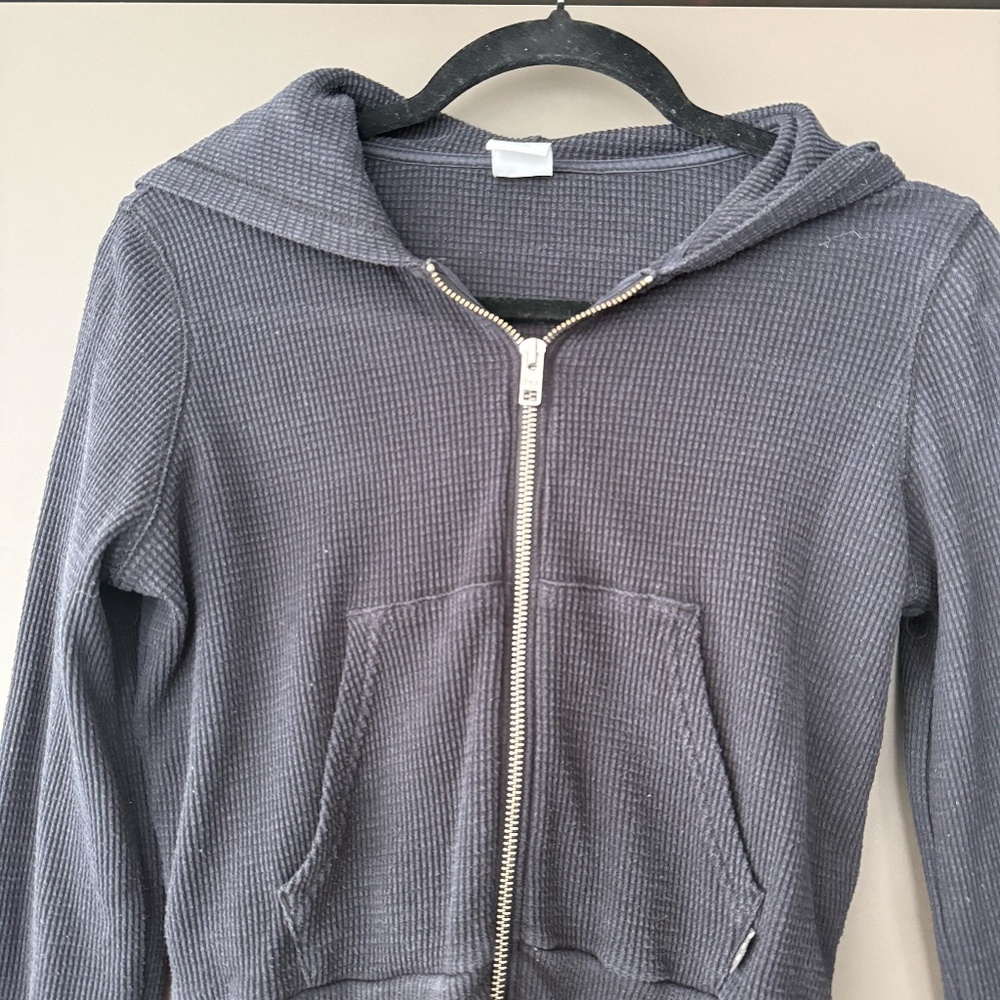 TNA Aritzia Waffle Knit Zip Hoodie Size XXS (Fits XS/S) Soft Zip Hoodie Babaton - Picture 5 of 14